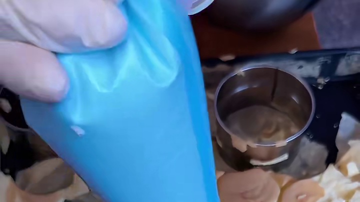 街边偶遇童年老式花篮小蛋糕！1块一个！简直梦回童年了！是小时候最渴望拥有的呀