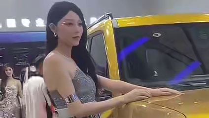 秋高气爽，青岛国际车展来啦！苗岭路车展地儿大、车多、车位足，12.34元就能入场，五大车展巨头，24