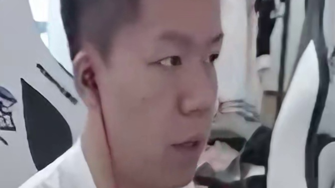 念旧练枪偶遇天才少年狂锁220杀，念旧调侃这不是桂来白鲨替我 #CF突围时空 #CF怀旧突围模式上线