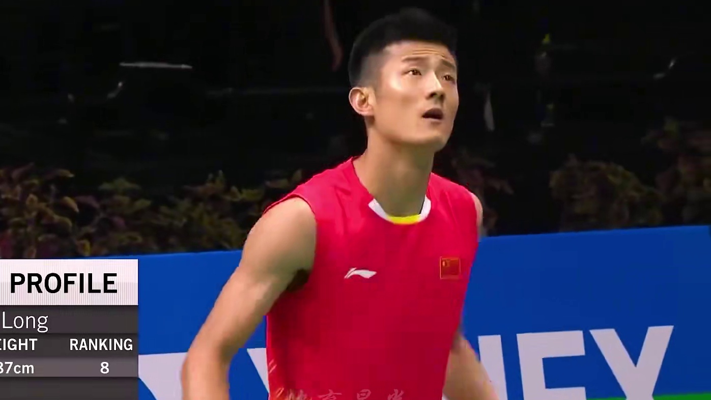 2018年世锦赛石宇奇vs谌龙，石头暴力进攻， 打穿龙哥无敌防御！#羽毛球 #体育精神 #石宇奇#谌