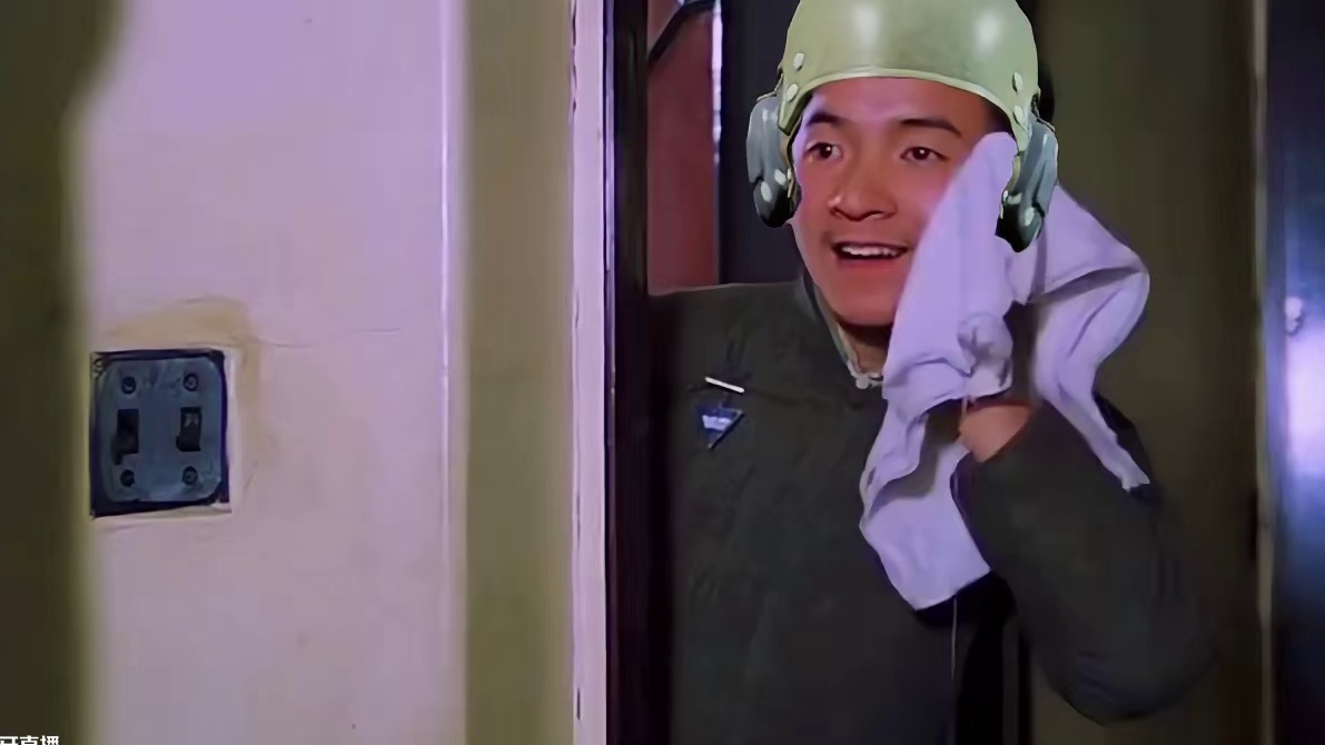 暗区来整活：郭纯，你喜欢开什么钥匙房啊？ #暗区热门玩梗 #暗区AI对话 #暗区突围 #暗区突围可颂