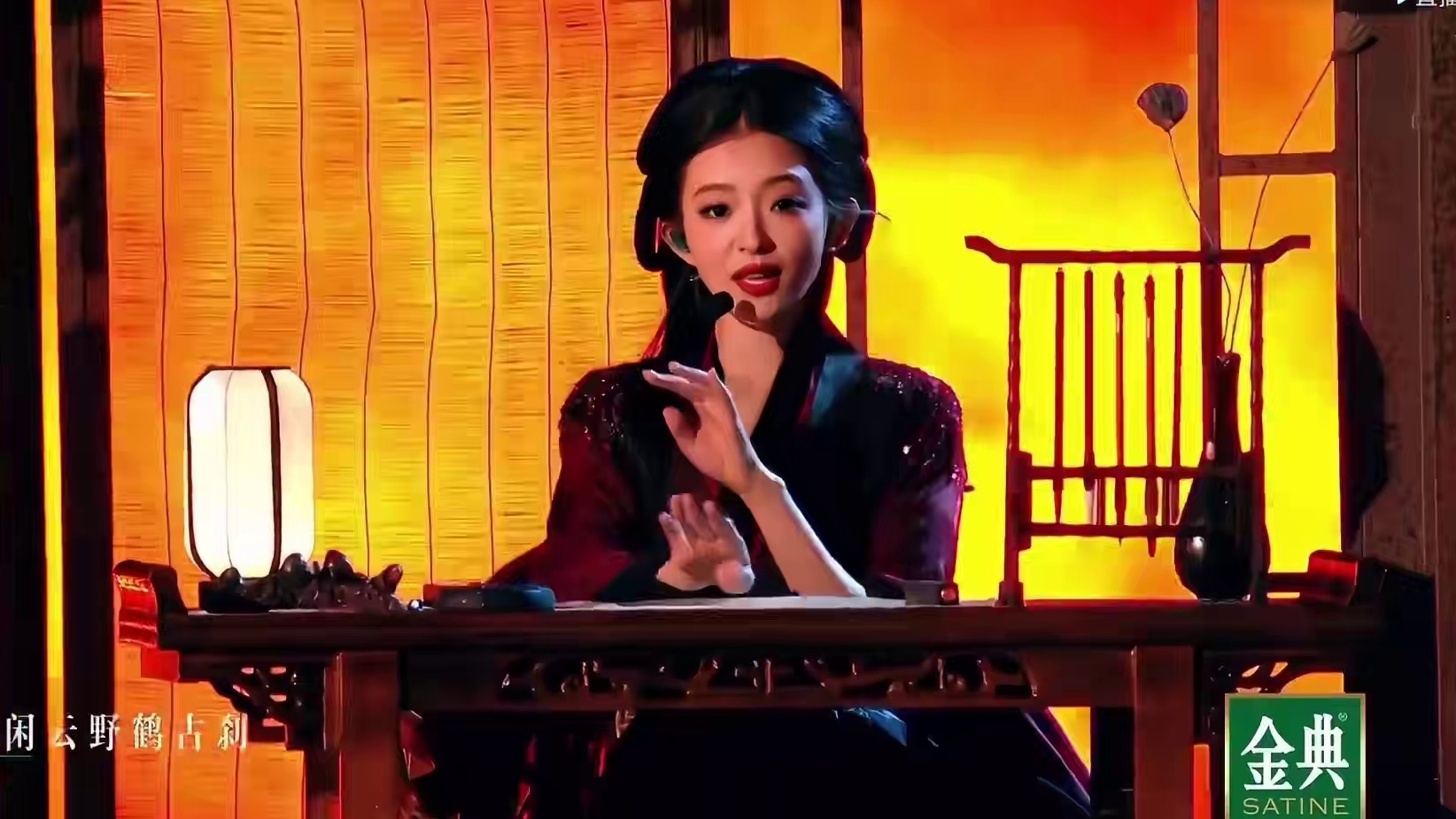 金典#乘风2025  乘风之夜
不要错过这个被硬控的国风舞台！李晟、罗予彤跨团合作《红尘客栈》，一歌