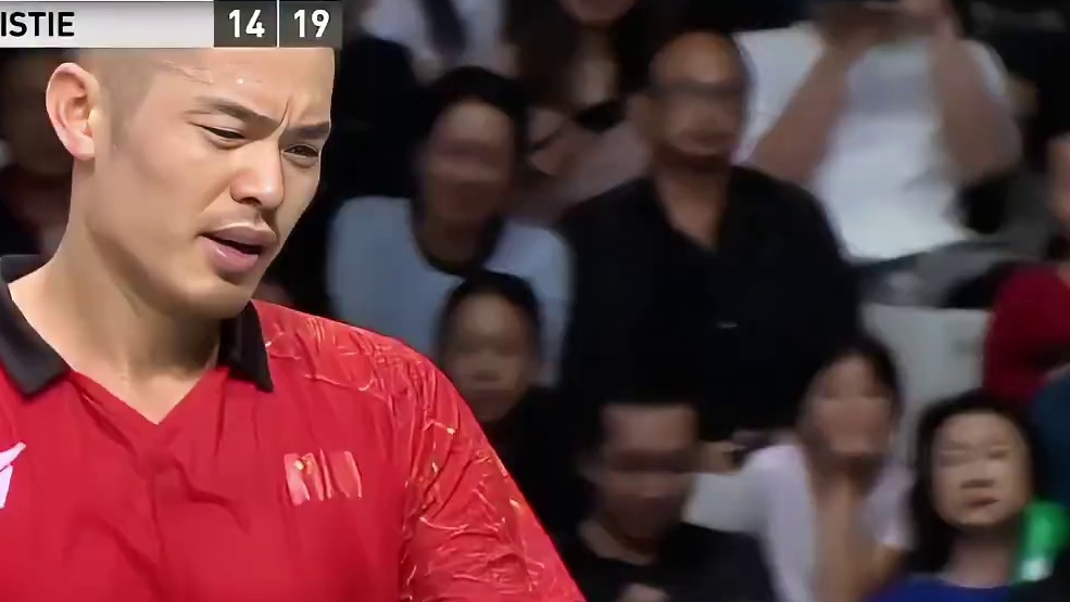 裁判惹了林丹，对手却遭殃了！