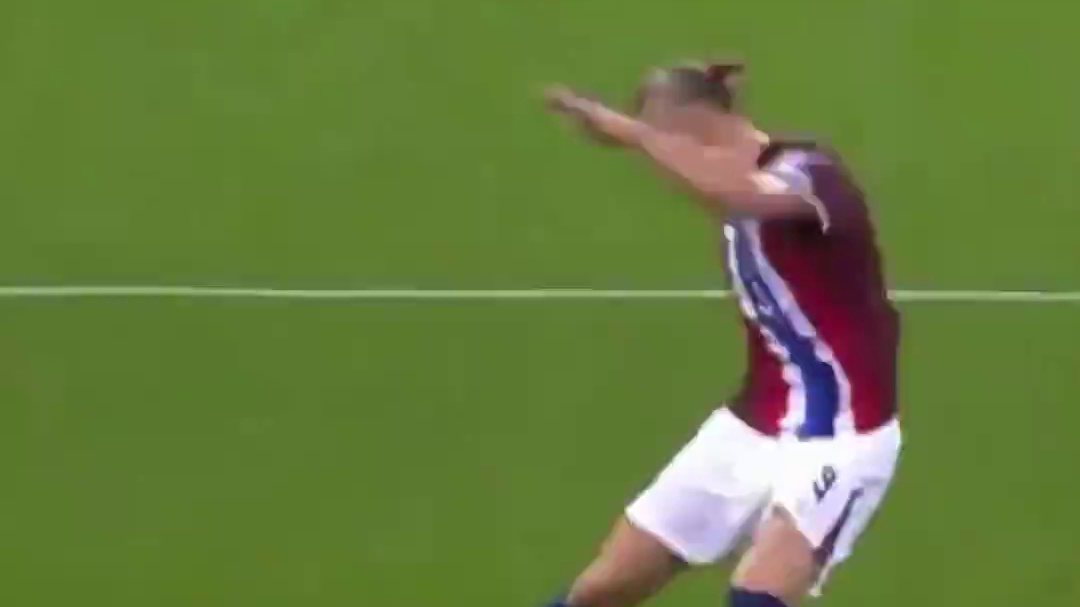 哈兰德世界杯有望？厄德高直塞，哈兰德过掉多纳鲁马打进空门！挪威3比0打懵意大利，世预赛开局3连胜领跑