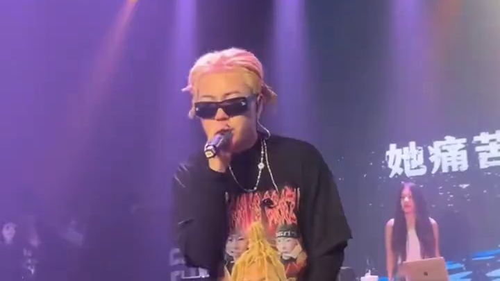  2025年最不能错过的音乐现场——千禧星球巡演西安站！7月4日，西演LIVE·光圈CLUB，跟着V