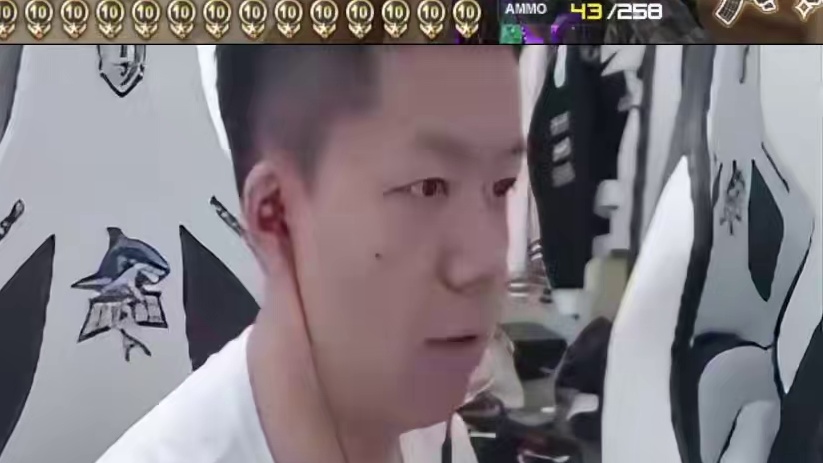 念旧个竞练枪想踢失心结果反被踢，发现没有失心好友怒气无处发泄 #CF突围时空 #CF怀旧突围模式上线