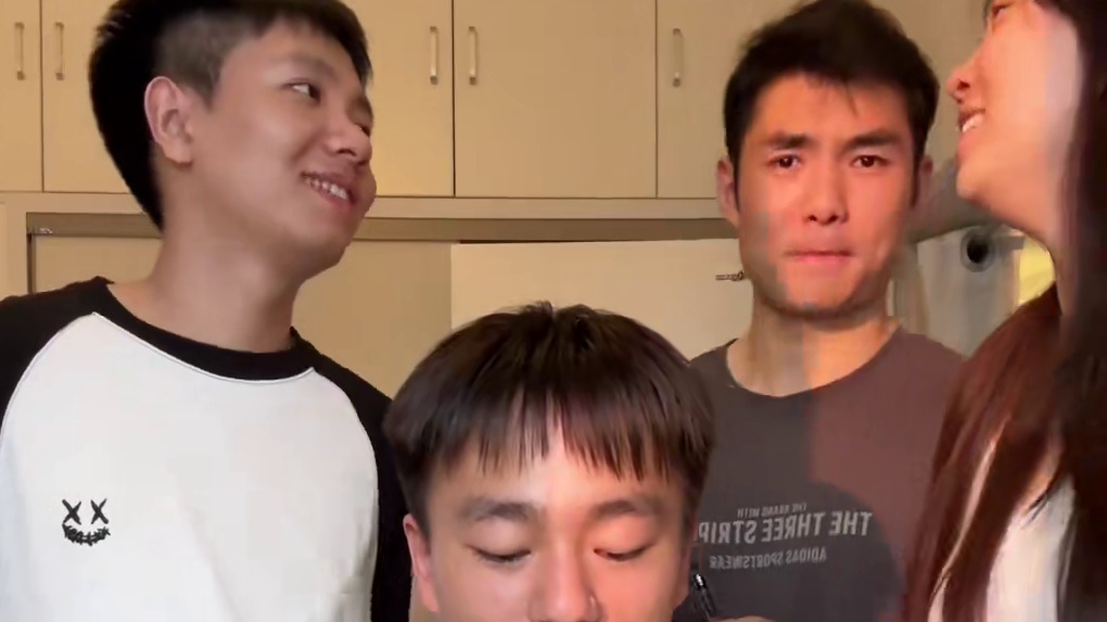 大家放心，玩完这个游戏我们还是“最好的朋友” #杨俊豪的自嗨日常#闺蜜日常#匿名真心话挑战