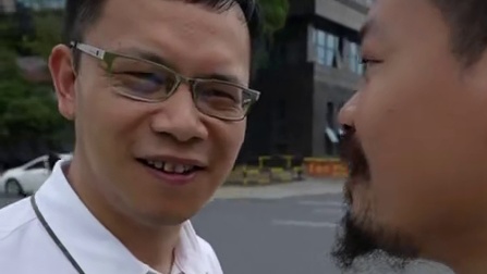 答对有礼，这次直播是真薅鹰的羽毛！ 不限量！不限量！我们边直播出题你来回答，答对有礼！题目太简单，相