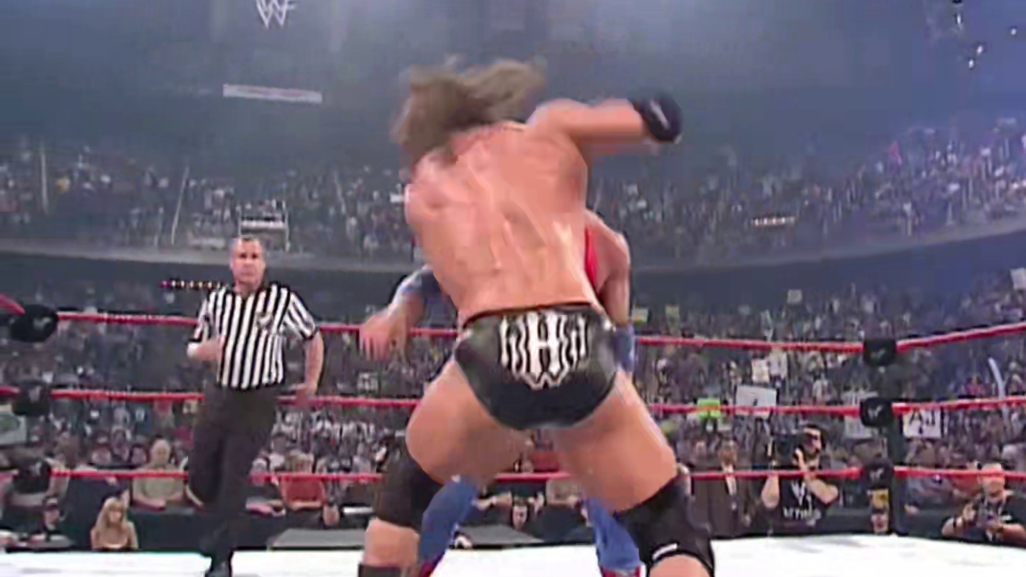 驸马爷手拿大铁锤，对奥斯丁下狠手 