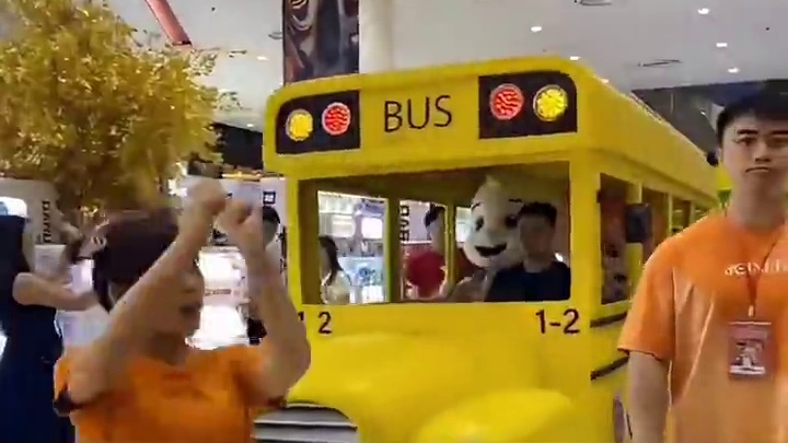  想让孩子在玩乐中探索科学奥秘吗？CoCoMelon「可可瓜瓜沉浸式互动体验」的科学实验室满足你，触