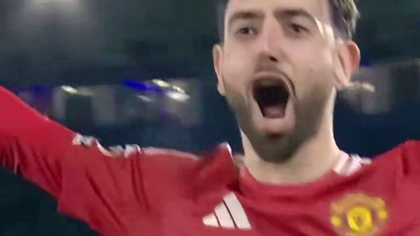 两位红魔成功加冕欧国联冠军，恭喜B费和达洛特！#足球