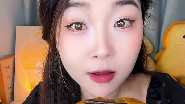 简简单单冲泡滤水加料搅拌即可！又便宜又好吃！面饼都是非油炸的哈！宿舍里面的宝贝也可以囤！