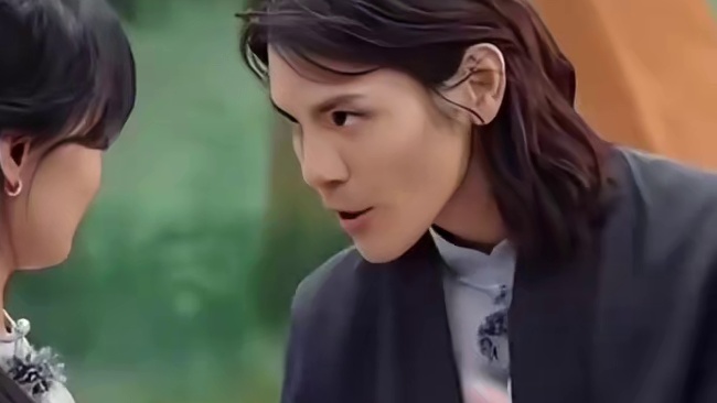 向佐是有喜剧天赋在身上的