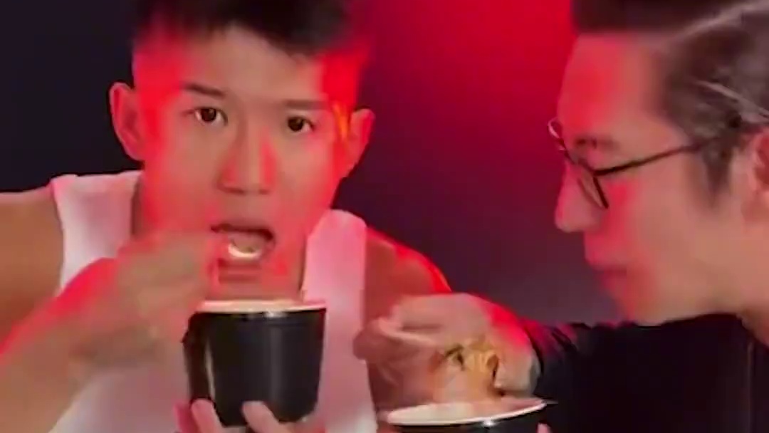 果然 不管是干饭还是瓦手 都没有人能拒绝 #韩国霸总竟然也是瓦学弟 #韩国霸总瓦学弟初体验  #韩国