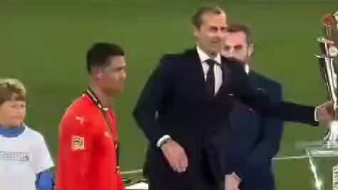 捧杯时刻！葡萄牙点球大战淘汰西班牙