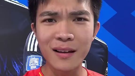 我天天在一线和云球迷对线，回头一看，家被偷了，无奈啊，我和伪球迷喷起来都没底气了#国足 #世预赛 #