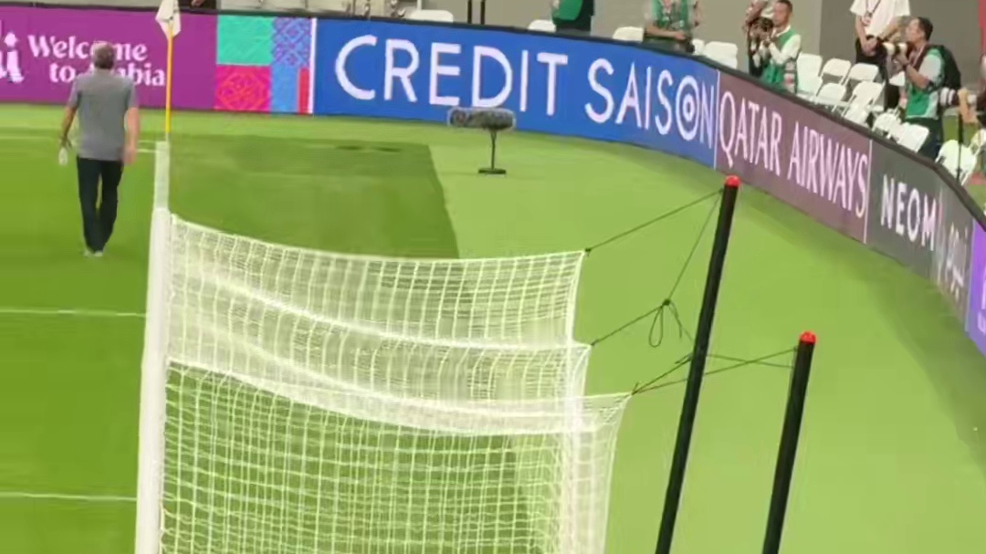 这个点球是点燃国足未来的希望 #国足#国足世预赛 #王钰栋 #国足vs巴林 #派大星进球啦