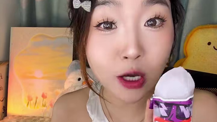 夏天怎么能少了冰淇淋，冻痴真的好好吃好好吃哦！！有好多口味可以选择！而且热量很友好呢！旺仔牛奶冰！#