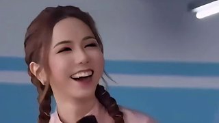 當(dāng)黃明昊看見(jiàn)童年女神鄧紫棋~