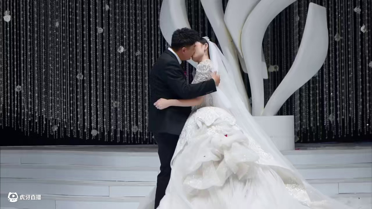 倾城之恋厅，享受独家极致服务，1500平方婚礼厅+独家包间只为您的婚礼服务#婚宴现场 #婚礼 #婚礼