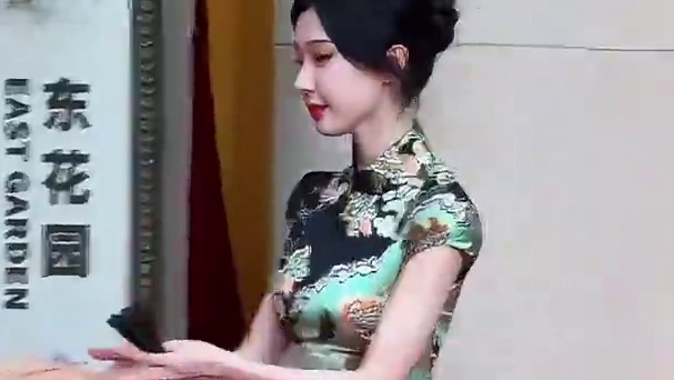 女星红毯防走光哪家强？白鹿爆改礼服，易梦玲赵露思打底比短裙长#白鹿 #赵露思 #易梦玲 #娱乐评论大