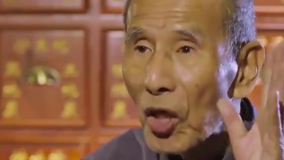 做医生，最重要的是德，这才是我们真正应该尊重的大夫！#罗医生 #医生 #医德 #致敬 #正能量