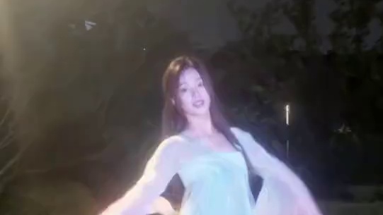 天上掉下个宁妹妹～ #古典舞 #氛围感 #这个舞蹈竟然能召唤宁妹妹