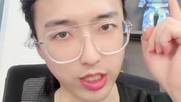 最强狙击赛，今晚九点不见不散！ #金铲铲小叶