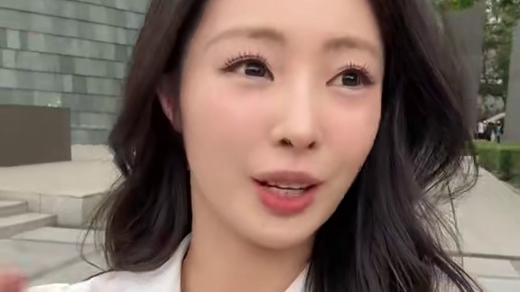 拍照搭子#华为nova14 色彩真实超出片#红枫人像准出片#这一刻有声有色#nova14有意思#鸿蒙