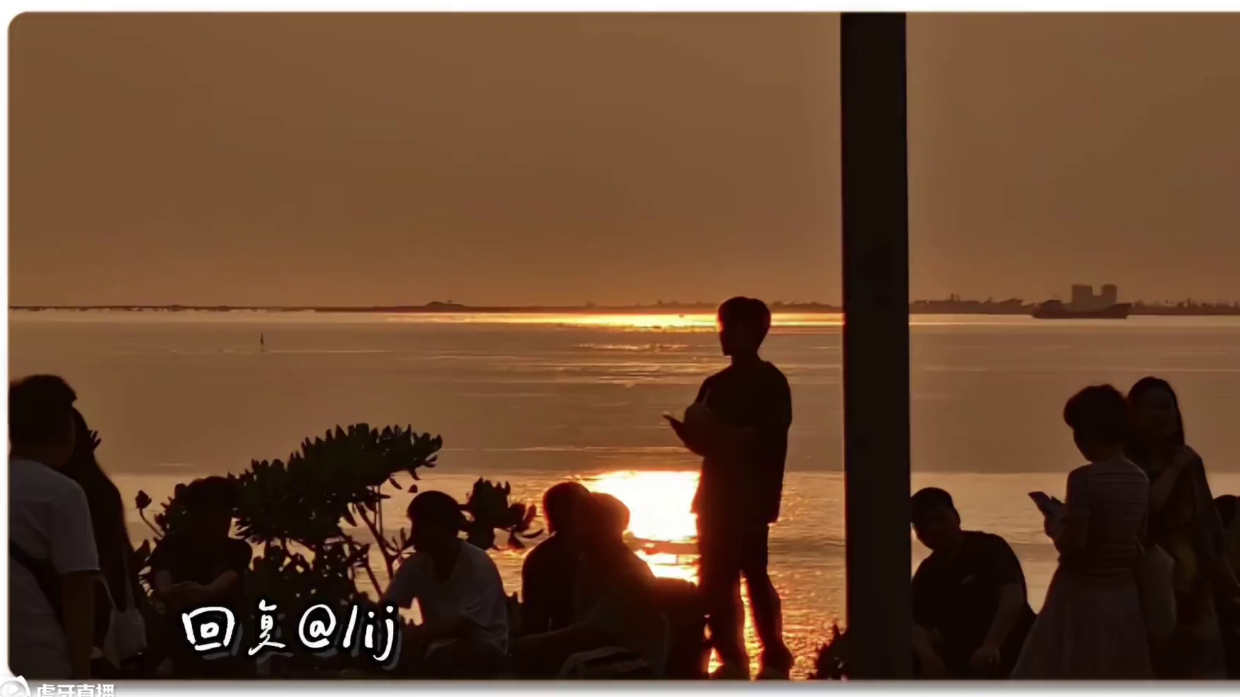 出去玩当然要出片啊 欢迎评论区分享你出去玩拍的照片#拍照打卡 #摄影 #今日分享 #评论区 #佳德摄