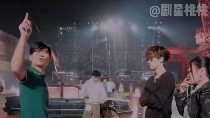 严浩翔：有趣。 #新说唱2025 #严浩翔 #抽象 #综艺名场面