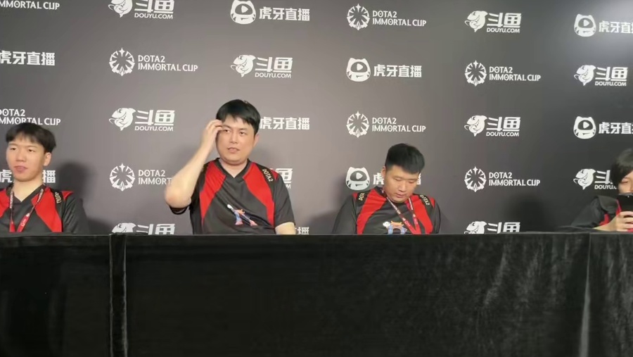 南天门赛后采访 枫哥希望下届看到大mu hao Ame拒绝者 #dota2 #dota2老头杯 #y