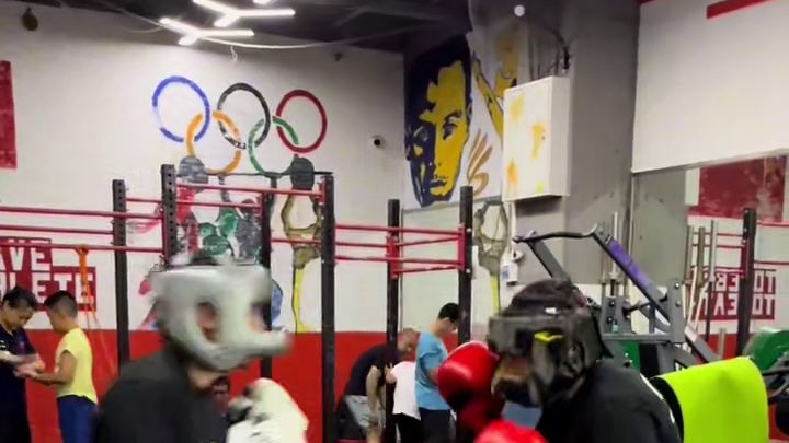 一节拳击对练课都在练些啥？ #课堂实录