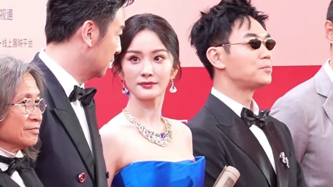 #上海国际电影节 开幕式影片#酱园弄悬案 剧组主创亮相 #章子怡 #杨幂 #李现