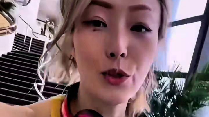 #郑秀文 抑郁万念俱灰，每日8公里狂奔十年自救重生！#体育场 久违的宁静解放双耳，三年噪音一朝脱枷，