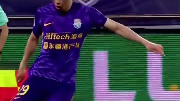 太难了，刘洋手球送点