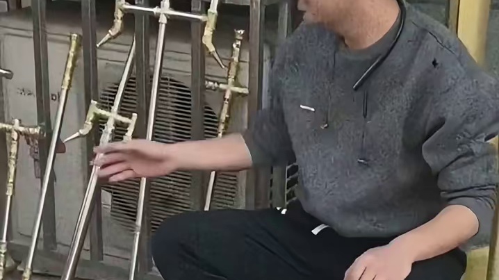 五金店干成了武器店