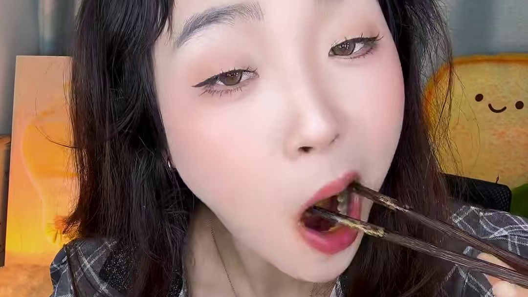 周末是麻辣烫快乐日，刷到这条视频的姐妹快和我一起吃吧～（ps：今天是父亲节哦！宝宝们记得跟老爸说声快