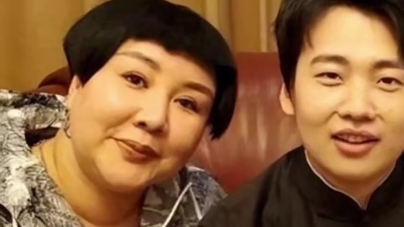 明星背后的故事~