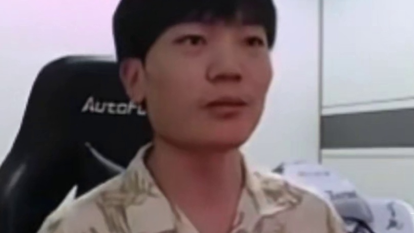 香菇滑鸡想下班 然后看了一眼老婆