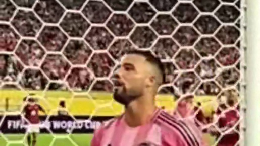 差点绝杀！梅西远射被门将扑了一下击中横梁，世俱杯揭幕战，开罗国民0:0迈阿密国际#2025世俱杯