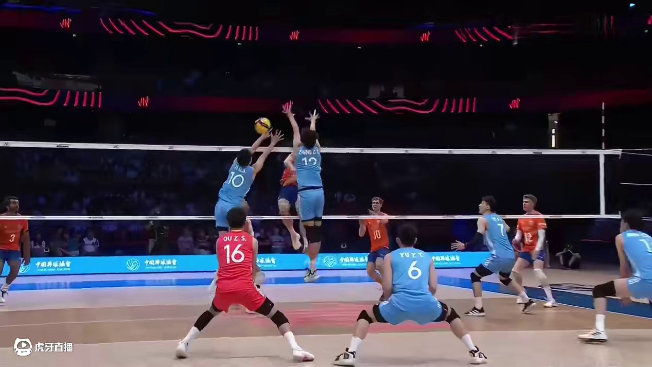 #中国男排 #曲宗帅 奔向下一站！期待下一站！#自由人 #排球 #球不落地永不言弃