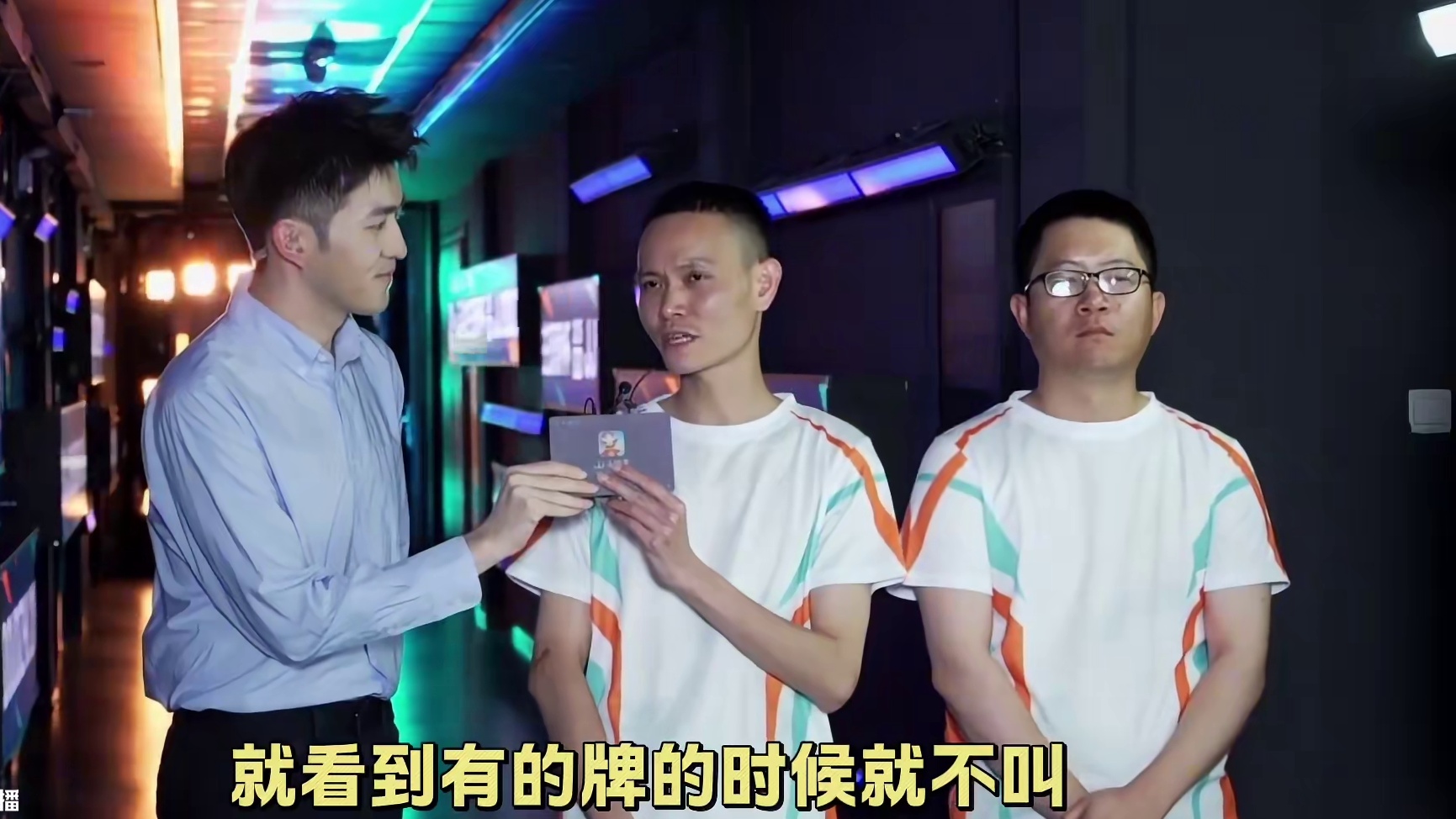 『赛后采访』昆少独家4:1李上玩牌