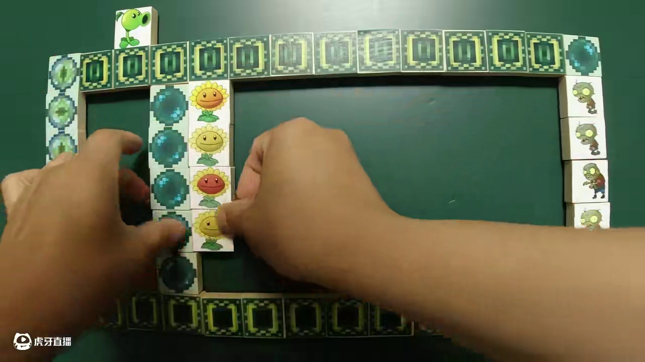 手工动画MC版植物大战僵尸，大绿虫子初露锋芒 #我的世界 #植物大战僵尸 #游戏内容风向标