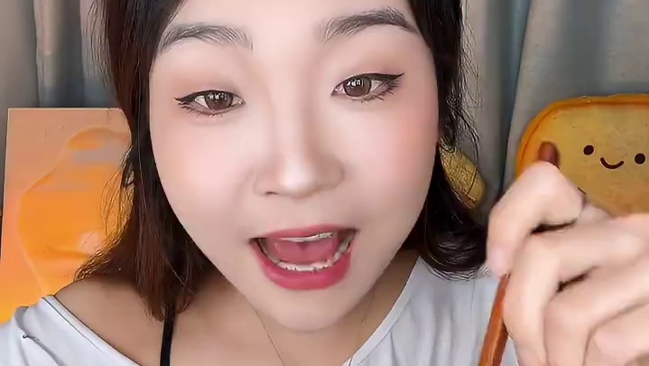 谁能拒绝在刮风下雨天吃一碗酸汤面叶呀！又简单又方便又好吃！！！#酸汤面叶 #华味坊酸汤面叶 #速食美