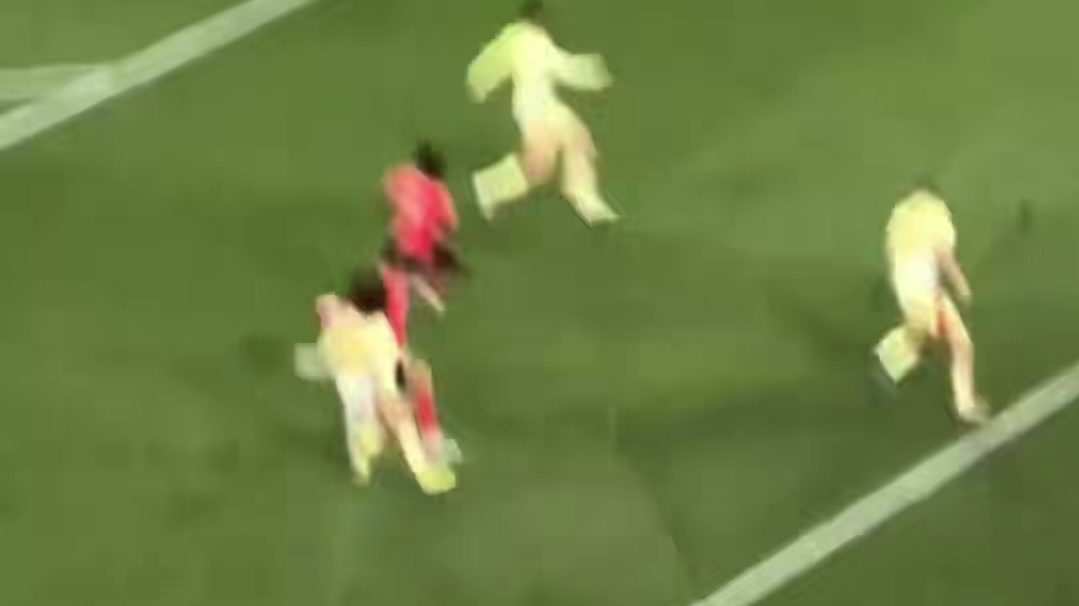 顶级射手的嗅觉！40岁C罗抢点扳平比分斩获生涯93...