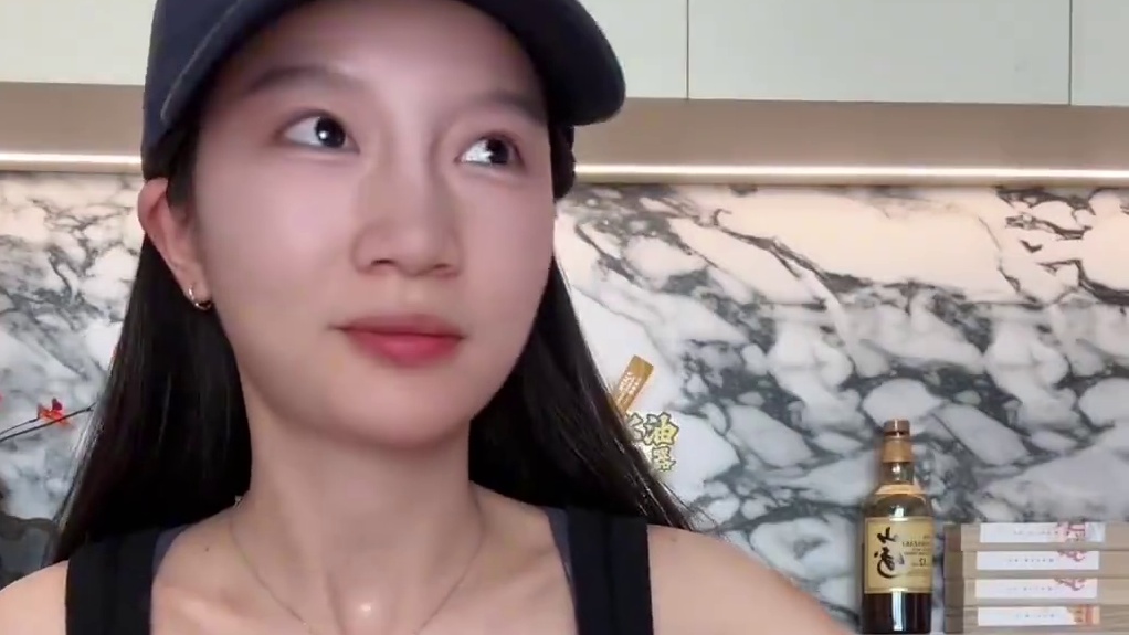 无一身轻！
第一瓶早上空腹3颗 第二瓶2颗 第三瓶一颗！往后都每天空腹一颗！！