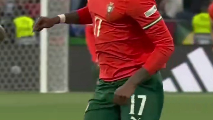 多少遍都很想笑，或许会成为一个很好的喜剧演员吧