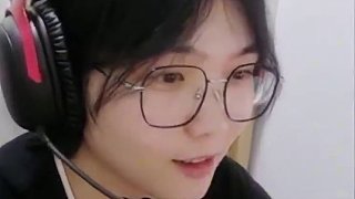 逗逗你的呀