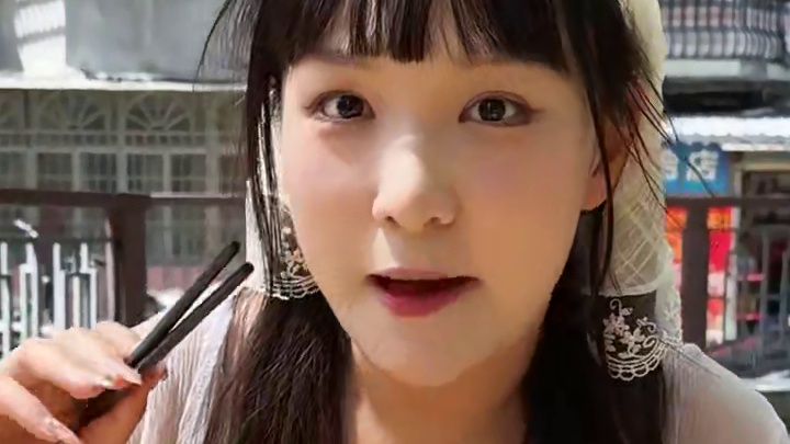 打工人的周末逃离指南之广东江门咸蛋黄肠粉！五毛钱一碗白粥..真的是2025的物价吗？！#周周出逃企划
